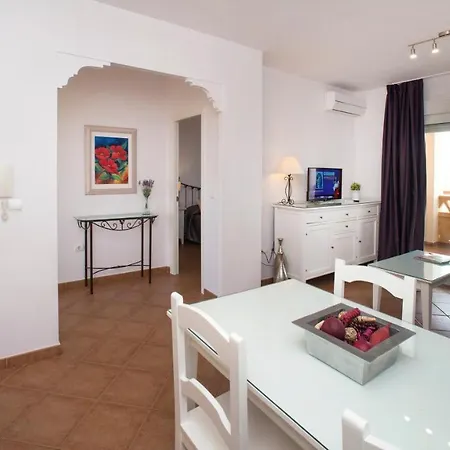 Appartement Leo Canela *