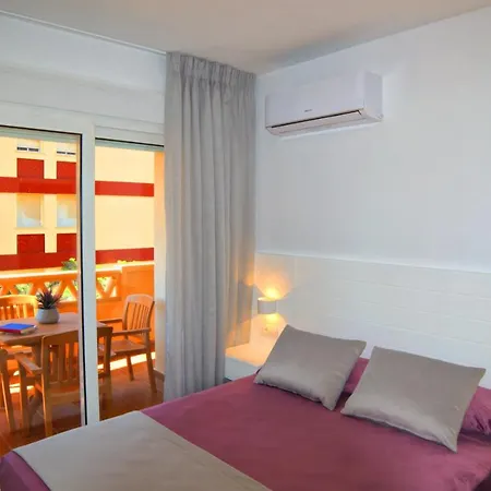 Apartamento Leo Canela
